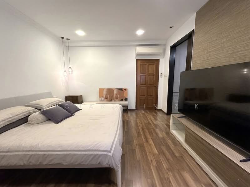 Jalan Waringin, Lorong Waringin, 7 Bedrooms, 4,000 sqft, Semi-Detached House For Sale, by Richard Lin Z K, 500184079 - Bedroom - PropertyGuru.com.sg