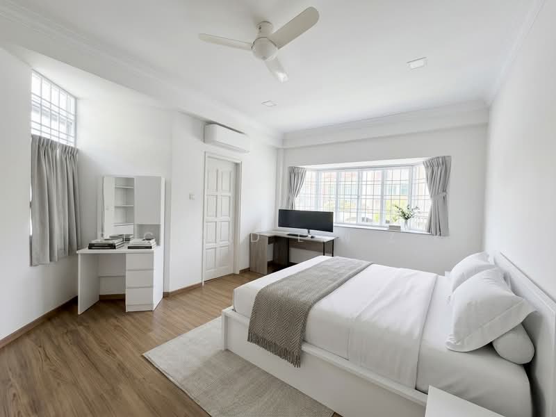 Jalan Waringin, Lorong Waringin, 7 Bedrooms, 4,000 sqft, Semi-Detached House For Sale, by Richard Lin Z K, 500184079 - Bedroom - PropertyGuru.com.sg