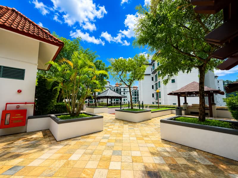 The Hillside, 343 Upper Bukit Timah Road, 4 Bedrooms, 2,842 sqft, Condominium For Sale, by Darren Ong, 500184084 - Exterior - PropertyGuru.com.sg