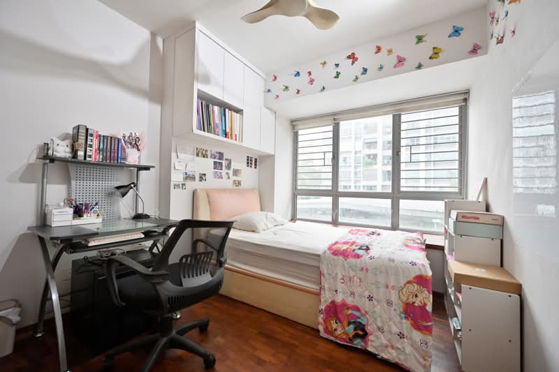 518A Tampines Central 7, 518A Tampines Central 7, 3 Bedrooms, 990 sqft, HDB Flat For Sale, by Adriel Li Yewen, 500184126 - Bedroom - PropertyGuru.com.sg