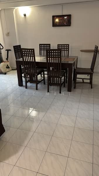 721 Jurong West Avenue 5, 721 Jurong West Avenue 5, 3 Bedrooms, 1,302 sqft, HDB Flat For Sale, by Sk Mani, 500184134 - Dining Room - PropertyGuru.com.sg