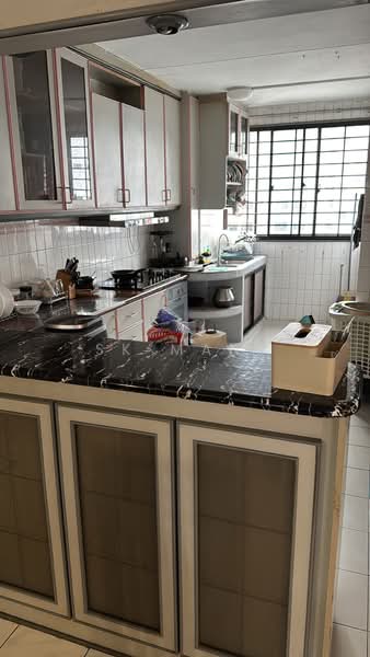 721 Jurong West Avenue 5, 721 Jurong West Avenue 5, 3 Bedrooms, 1,302 sqft, HDB Flat For Sale, by Sk Mani, 500184134 - PropertyGuru.com.sg