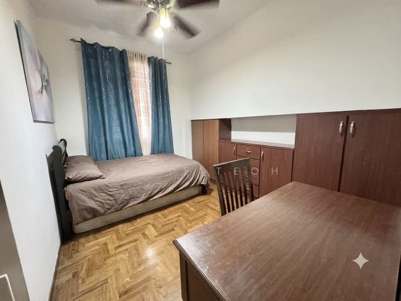 Loyang Villas, Loyang Rise, 5 Bedrooms, 3,200 sqft, Corner Terrace For Sale, by Jamie Teoh, 500184138 - Bedroom - PropertyGuru.com.sg