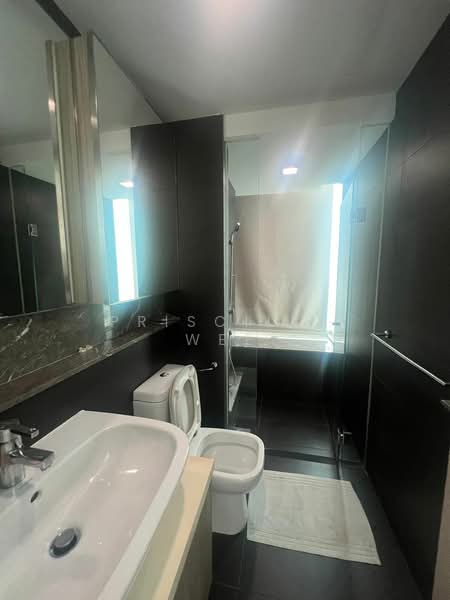 Optima @ Tanah Merah, 80 Tanah Merah Kechil Avenue, 3 Bedrooms, 1,195 sqft, Apartment For Rent, by Priscilla Wee, 500184140 - Bathroom - PropertyGuru.com.sg
