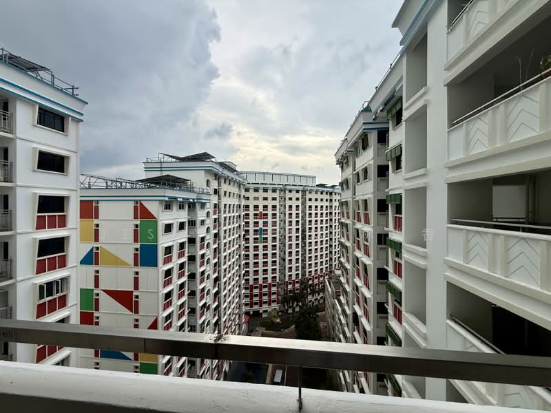 317 Sembawang Vista, 317 Sembawang Vista, Sembawang / Yishun, 3 Bedrooms, 1,087 sqft, HDB Flat For Sale, by Jeslyn Lim 林瑞香, 500184141 - Exterior - PropertyGuru.com.sg