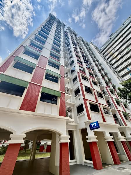317 Sembawang Vista, 317 Sembawang Vista, Sembawang / Yishun, 3 Bedrooms, 1,087 sqft, HDB Flat For Sale, by Jeslyn Lim 林瑞香, 500184141 - Exterior - PropertyGuru.com.sg