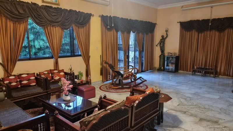 ⭐️⭐️LANDED7772@Bungalow next to MacRichie Reservoir, , 6 Bedrooms, 4,500 sqft, Bungalow House For Sale, by Chua Ban Tee, 500184154 - Living Room - PropertyGuru.com.sg