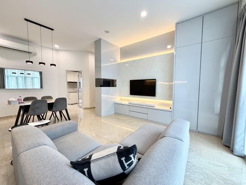 Mutiara View, 11 Jalan Mutiara, 3 Bedrooms, 1,141 sqft, Apartment For Sale, by Clarie Lim, 500184159 - Living Room - PropertyGuru.com.sg