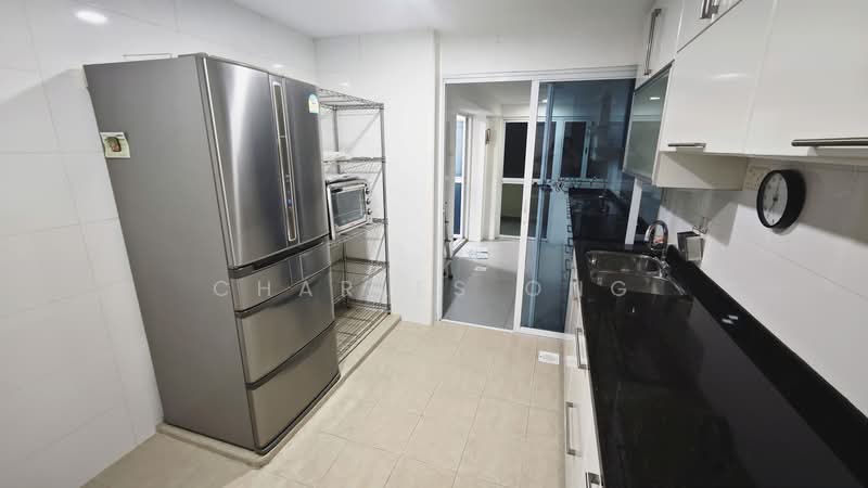 9 jambol place, Near Jalan Mat Jambol, Room Rental, 90 sqft, Terraced House For Rent, by Charles Ong, 500184161 - Kitchen - PropertyGuru.com.sg