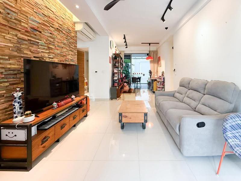 Arc at Tampines, Tampines Avenue 8, Pasir Ris / Tampines, 3 Bedrooms, 1,421 sqft, Executive Condominium For Sale, by Krystal Yeo, 500184163 - Living Room - PropertyGuru.com.sg