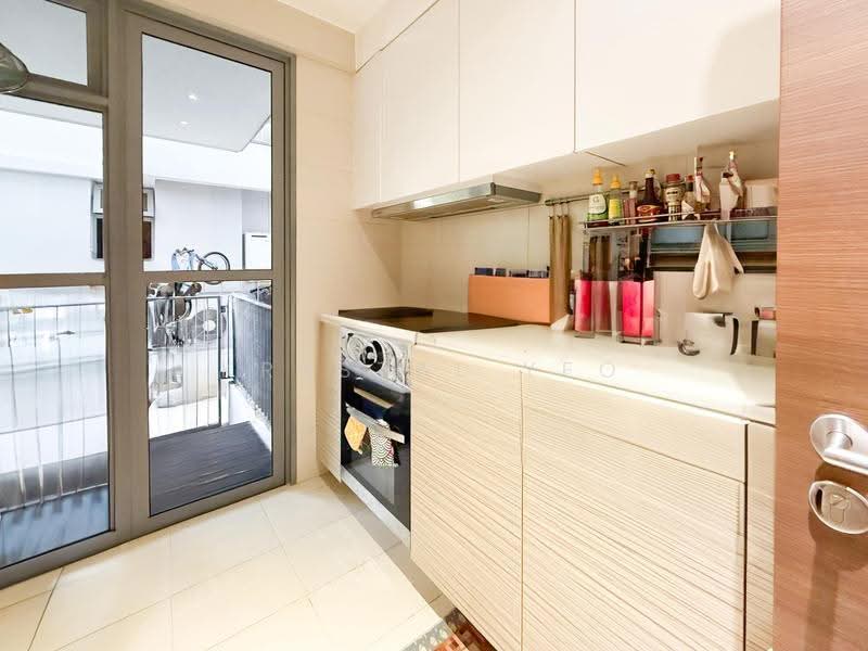 Arc at Tampines, Tampines Avenue 8, Pasir Ris / Tampines, 3 Bedrooms, 1,421 sqft, Executive Condominium For Sale, by Krystal Yeo, 500184163 - Kitchen - PropertyGuru.com.sg