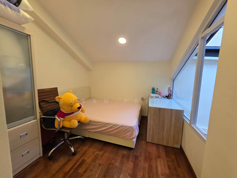 Fresh 3+1 Bed 4 Bath Geylang For Families Covered Parking, Geylang Road Conservation House, 3 Bedrooms, 2,750 sqft, Conservation House For Rent, by Susan Prior, 500184166 - Bedroom - PropertyGuru.com.sg