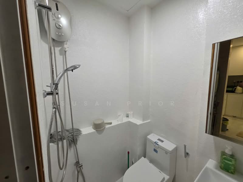 3 Bed 4 Bath Geylang For Families/ Coliving, Geylang Road Conservation House, 3 Bedrooms, 2,750 sqft, Conservation House For Rent, by Susan Prior, 500184166 - Bathroom - PropertyGuru.com.sg