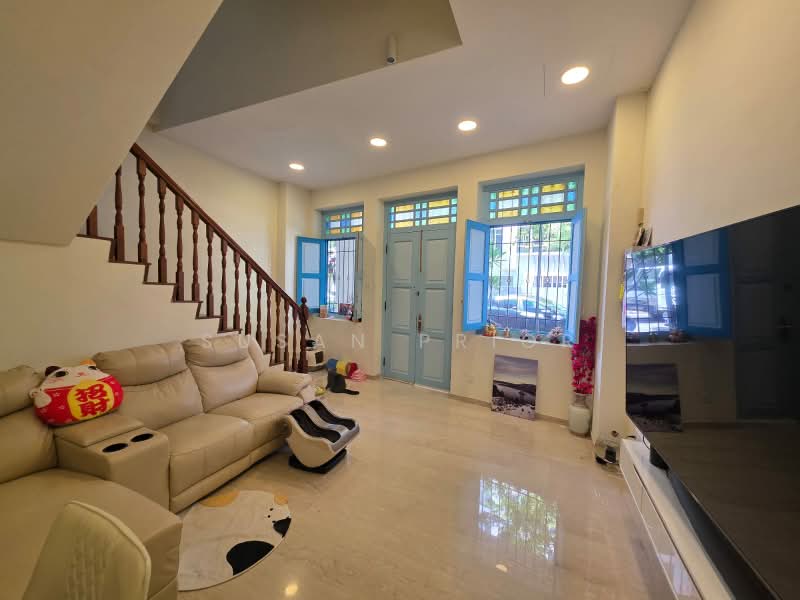 3 Bed 4 Bath Geylang For Families/ Coliving, Geylang Road Conservation House, 3 Bedrooms, 2,750 sqft, Conservation House For Rent, by Susan Prior, 500184166 - Living Room - PropertyGuru.com.sg