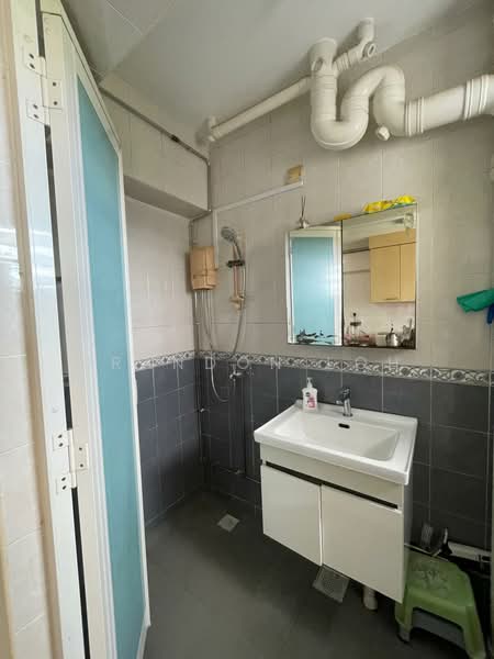 268B Boon Lay Drive, 268B Boon Lay Drive, 3 Bedrooms, 1,184 sqft, HDB Flat For Sale, by Brandon Loh, 500184168 - Bathroom - PropertyGuru.com.sg