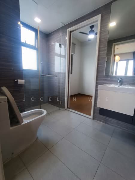 Kovan Regency, 2 Kovan Rise, 2 Bedrooms, 592 sqft, Condominium For Rent, by Jocelyn Wee, 500184170 - Bathroom - PropertyGuru.com.sg