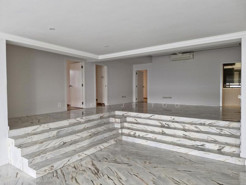 Beverly Hill, 61 Grange Road, Tanglin / Holland / Bukit Timah, 4 Bedrooms, 3,777 sqft, Condominium For Rent, by Ricky JS Foo, 500184179 - Family Area & Corridor - PropertyGuru.com.sg