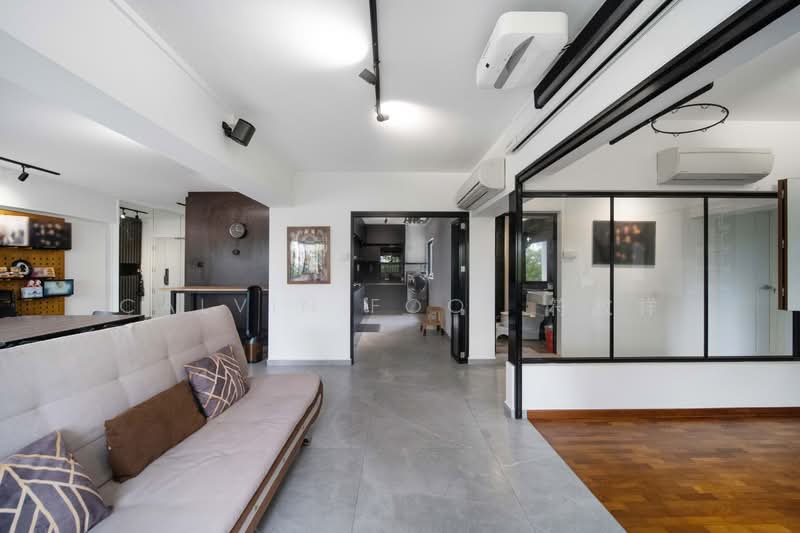 184 Stirling Road, 184 Stirling Road, 3 Bedrooms, 1,238 sqft, HDB Flat For Sale, by Calvin Foo 符致祥, 500184181 - Living Room - PropertyGuru.com.sg