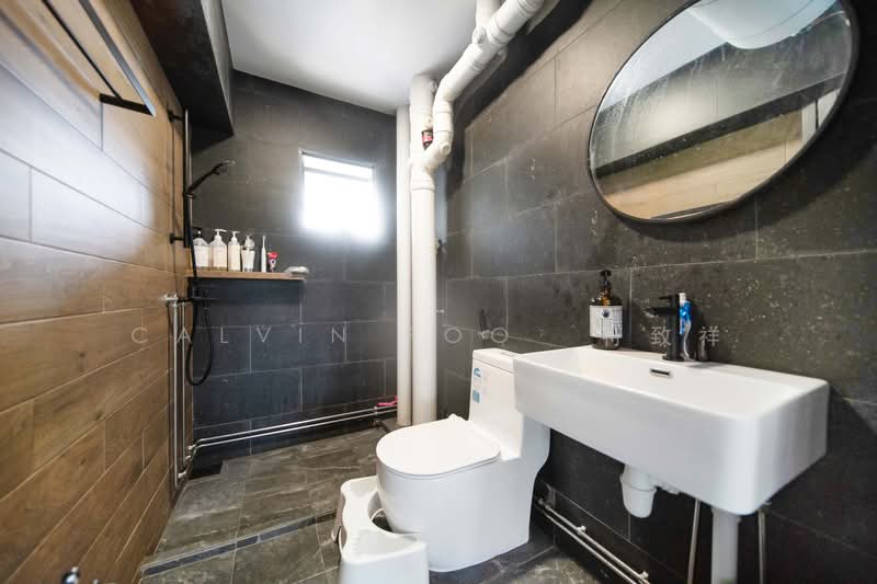 184 Stirling Road, 184 Stirling Road, 3 Bedrooms, 1,238 sqft, HDB Flat For Sale, by Calvin Foo 符致祥, 500184181 - Common Bathroom - PropertyGuru.com.sg