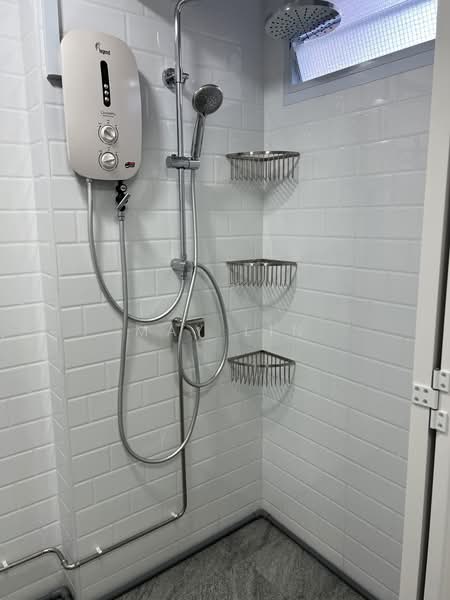 9 Selegie Road, 9 Selegie Road, Room Rental, 160 sqft, HDB Flat For Rent, by May Lin, 500184187 - Bathroom - PropertyGuru.com.sg