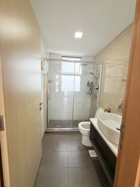Forestville, 48 Woodlands Drive 16, 2 Bedrooms, 900 sqft, Executive Condominium For Rent, by Florence Zheng Zhen, 500184188 - Bathroom - PropertyGuru.com.sg