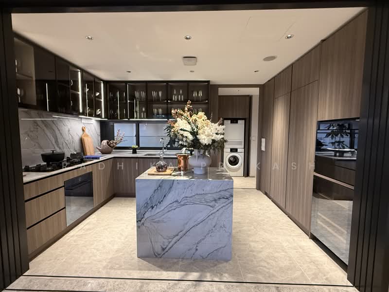 MEYER BLUE, 83 Meyer Road, 5 Bedrooms, 1,905 sqft, Condominium For Sale, by Radhika Prakash, 500184189 - Kitchen - PropertyGuru.com.sg