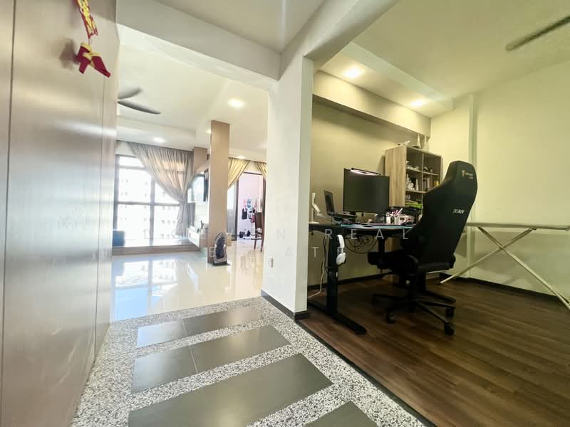 656C Jurong West Street 61, 656C Jurong West Street 61, 4 Bedrooms, 1,421 sqft, HDB Flat For Sale, by DOEVEN REAL ESTATE, 500184194 - Study - PropertyGuru.com.sg