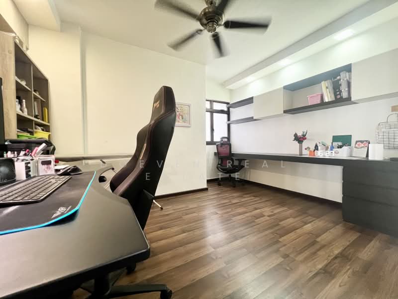 656C Jurong West Street 61, 656C Jurong West Street 61, 4 Bedrooms, 1,421 sqft, HDB Flat For Sale, by DOEVEN REAL ESTATE, 500184194 - Study - PropertyGuru.com.sg