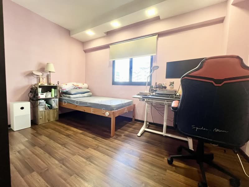 656C Jurong West Street 61, 656C Jurong West Street 61, 4 Bedrooms, 1,421 sqft, HDB Flat For Sale, by DOEVEN REAL ESTATE, 500184194 - Bedroom - PropertyGuru.com.sg