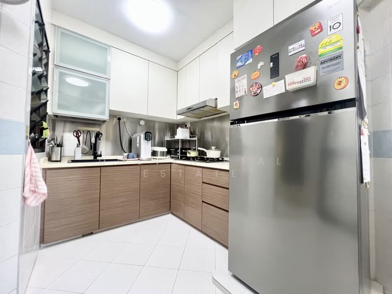 656C Jurong West Street 61, 656C Jurong West Street 61, 4 Bedrooms, 1,421 sqft, HDB Flat For Sale, by DOEVEN REAL ESTATE, 500184194 - Kitchen - PropertyGuru.com.sg