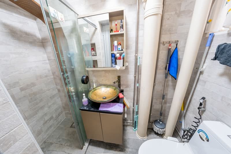 110D Punggol Field, 110D Punggol Field, 3 Bedrooms, 1,184 sqft, HDB Flat For Sale, by Kai Mun, 500184208 - Bathroom - PropertyGuru.com.sg