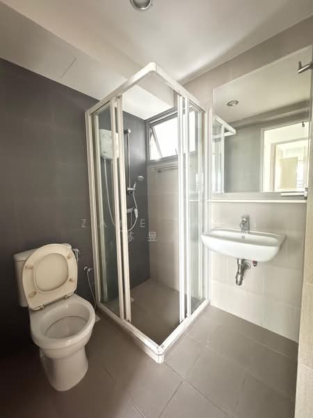 139A Lorong 1A Toa Payoh, 139A Lorong 1A Toa Payoh, 3 Bedrooms, 980 sqft, HDB Flat For Rent, by Zane Soo 苏昱能, 500184214 - Bathroom - PropertyGuru.com.sg