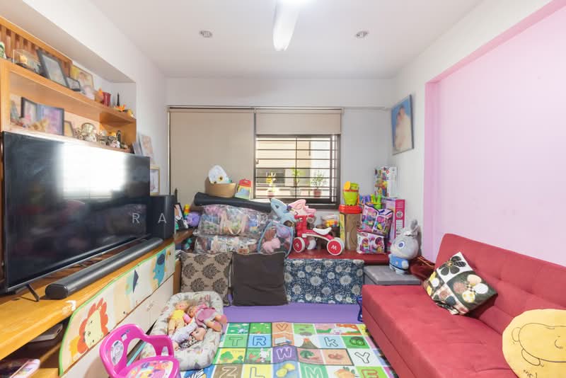 616 Senja Road, 616 Senja Road, 3 Bedrooms, 980 sqft, HDB Flat For Sale, by Rashid Salim, 500184223 - Living Room - PropertyGuru.com.sg