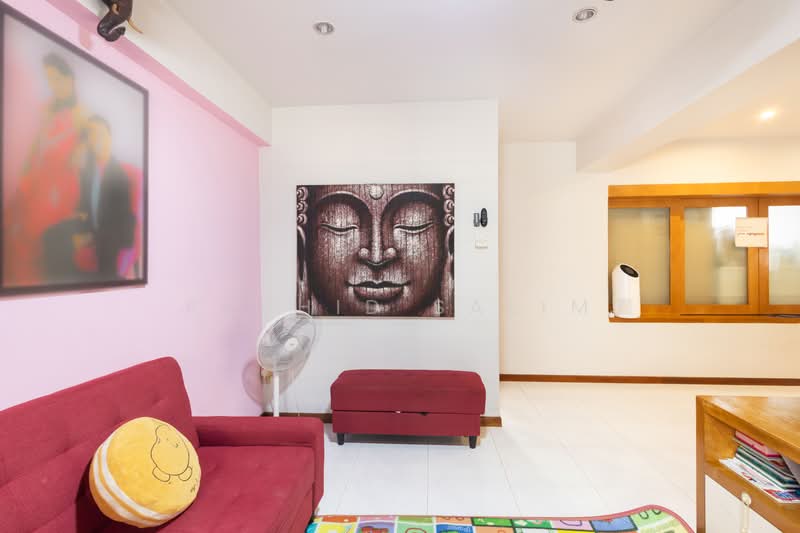 616 Senja Road, 616 Senja Road, 3 Bedrooms, 980 sqft, HDB Flat For Sale, by Rashid Salim, 500184223 - Living Room - PropertyGuru.com.sg