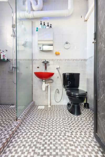 616 Senja Road, 616 Senja Road, 3 Bedrooms, 980 sqft, HDB Flat For Sale, by Rashid Salim, 500184223 - Bathroom - PropertyGuru.com.sg