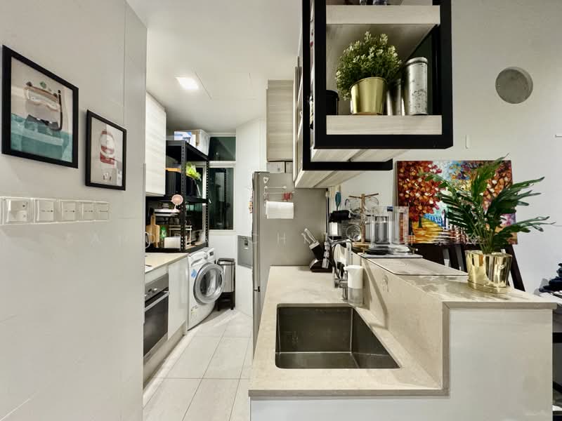 The Cascadia, 939 Bukit Timah Road, 1 Bedroom, 570 sqft, Condominium For Sale, by Sandra Ching 钟素玲, 500184240 - Kitchen - PropertyGuru.com.sg