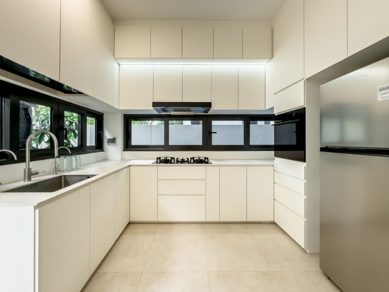 ⭐️NEW-BUILT⭐️ D15 Freehold 6-Bed Corner Terrace, Upper East Coast Road/Siglap Road/Frankel Avenue/Palm Avenue/Marine Parade Road/Palm Road/Jalan Tua Kong/Woo Mon Chew Road, 6 Bedrooms, 5,565 sqft, Corner Terrace For Sale, by Kelvin Chua, 500184251 - Kitchen - PropertyGuru.com.sg