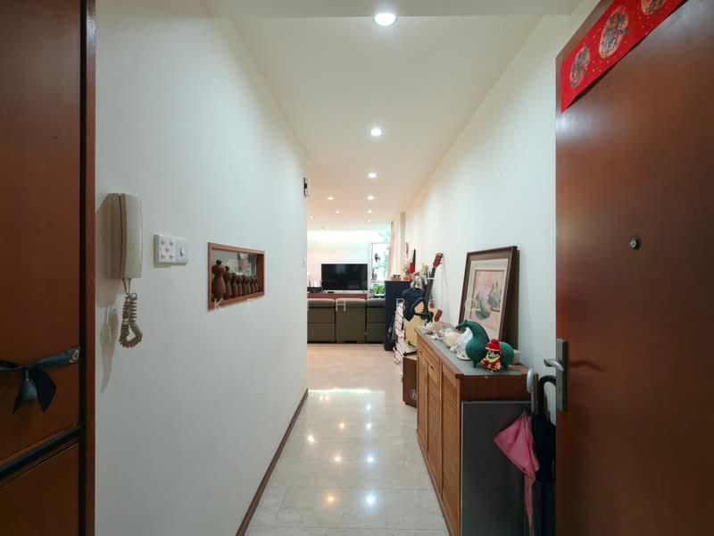 Lilydale, 550 Yishun Ave 6, 3 Bedrooms, 1,259 sqft, Condominium For Sale, by Keith Boo, 500184252 - Living Room - PropertyGuru.com.sg
