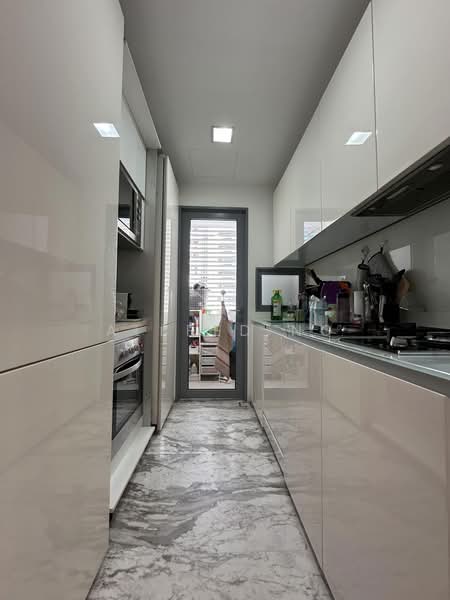 Luma, 6 River Valley Grove, 2 Bedrooms, 1,173 sqft, Condominium For Rent, by Alfred Ng, 500184281 - Kitchen - PropertyGuru.com.sg