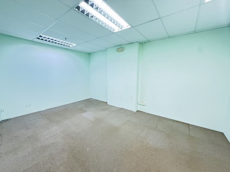 Vertex, 33 Ubi Avenue 3, 1,464 sqft, Light Industrial (B1) For Sale, by Joe Tay, 500184289 - Interior - CommercialGuru.com.sg