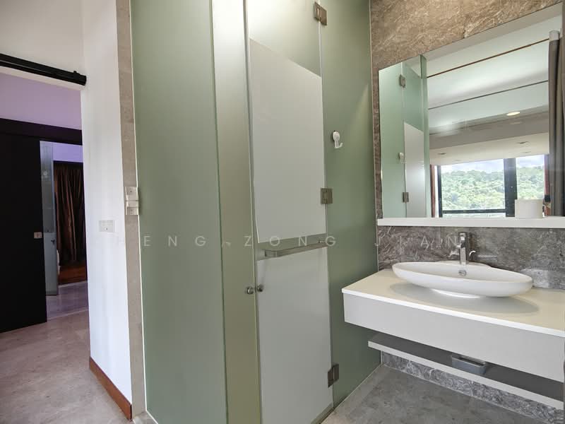 The Hillier, 6 Hillview Rise, 2 Bedrooms, 839 sqft, Condominium For Sale, by Zheng Zong Jian, 500184292 - Bathroom - PropertyGuru.com.sg