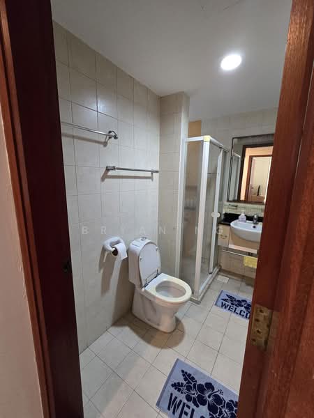 Compass Heights, 9 Sengkang Square, 3 Bedrooms, 1,335 sqft, Condominium For Sale, by Bryan Ng, 500184325 - Bathroom - PropertyGuru.com.sg
