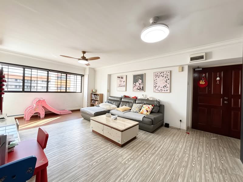 680A Jurong West Central 1, 680A Jurong West Central 1, 4 Bedrooms, 1,442 sqft, HDB Flat For Sale, by Elson Wang, 500184331 - Living Room - PropertyGuru.com.sg
