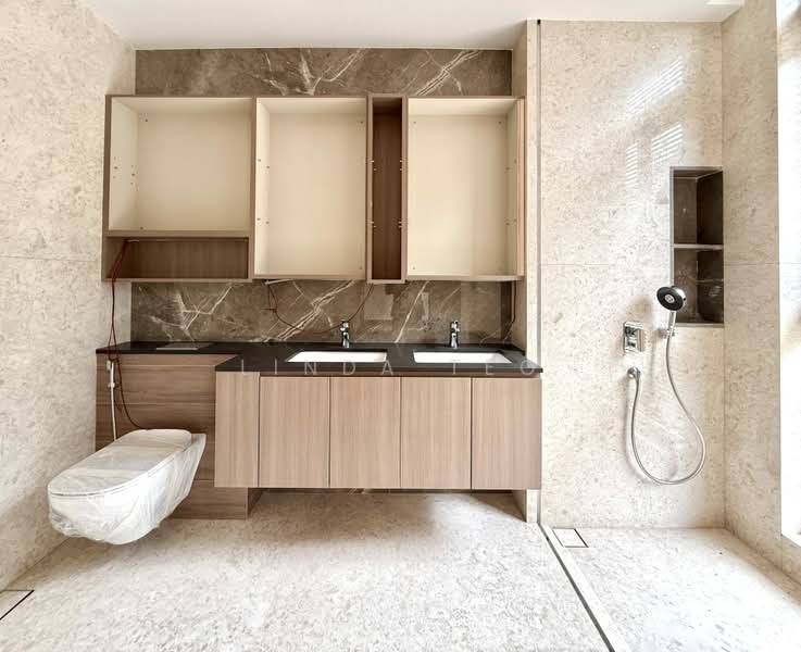 ⭐⭐LANDED7772 @ Sembawang Hills Estate!, Old Upper Thomson Road, 5 Bedrooms, 5,390 sqft, Semi-Detached House For Sale, by Linda Teo, 500184363 - Bathroom - PropertyGuru.com.sg