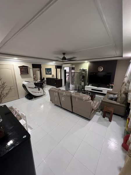 744 Jurong West Street 73, 744 Jurong West Street 73, 4 Bedrooms, 1,442 sqft, HDB Flat For Sale, by Mohamed Haidir Ismail, 500184366 - Living Room - PropertyGuru.com.sg