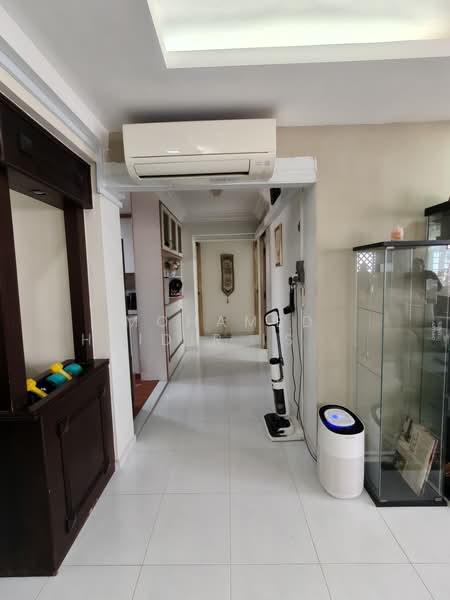 744 Jurong West Street 73, 744 Jurong West Street 73, 4 Bedrooms, 1,442 sqft, HDB Flat For Sale, by Mohamed Haidir Ismail, 500184366 - Corridor - PropertyGuru.com.sg