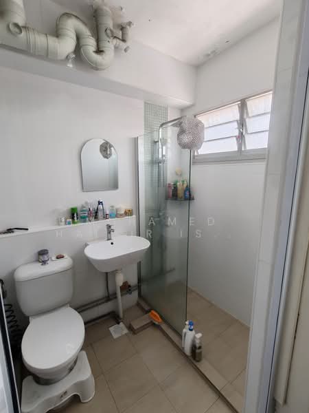 744 Jurong West Street 73, 744 Jurong West Street 73, 4 Bedrooms, 1,442 sqft, HDB Flat For Sale, by Mohamed Haidir Ismail, 500184366 - Bathroom - PropertyGuru.com.sg