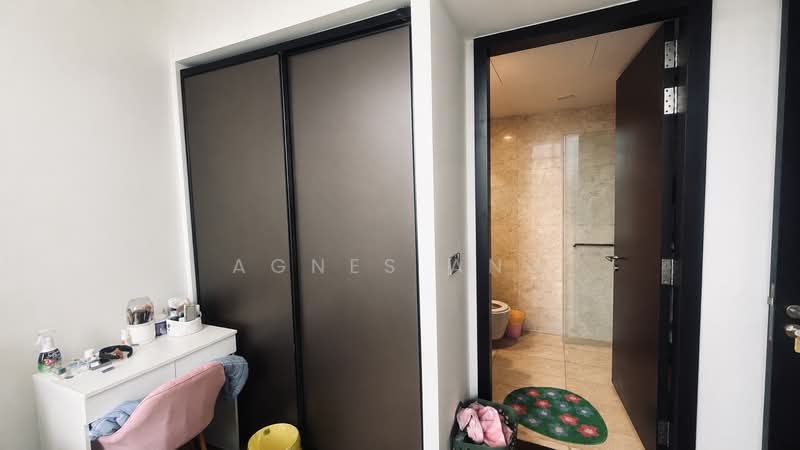 Pullman Residences, 18 Dunearn Road, 2 Bedrooms, 667 sqft, Condominium For Rent, by Agnes Ang, 500184405 - Master Bedroom - PropertyGuru.com.sg