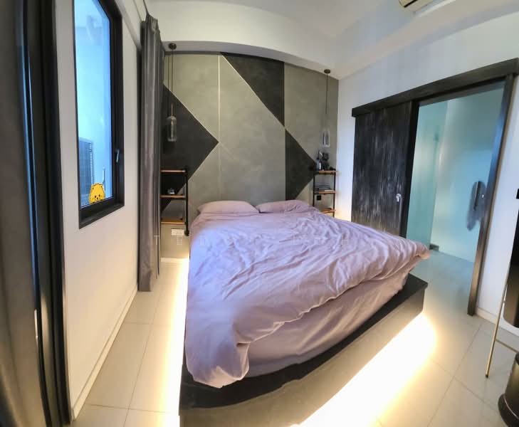 Boathouse Residences, 33 Upper Serangoon View, 2 Bedrooms, 732 sqft, Condominium For Sale, by Teddy Loh, 500184412 - Master Bedroom - PropertyGuru.com.sg
