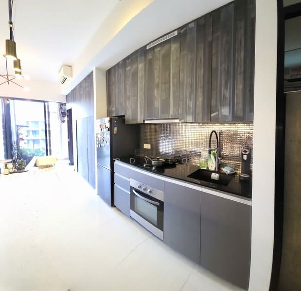 Boathouse Residences, 33 Upper Serangoon View, 2 Bedrooms, 732 sqft, Condominium For Sale, by Teddy Loh, 500184412 - Kitchen - PropertyGuru.com.sg